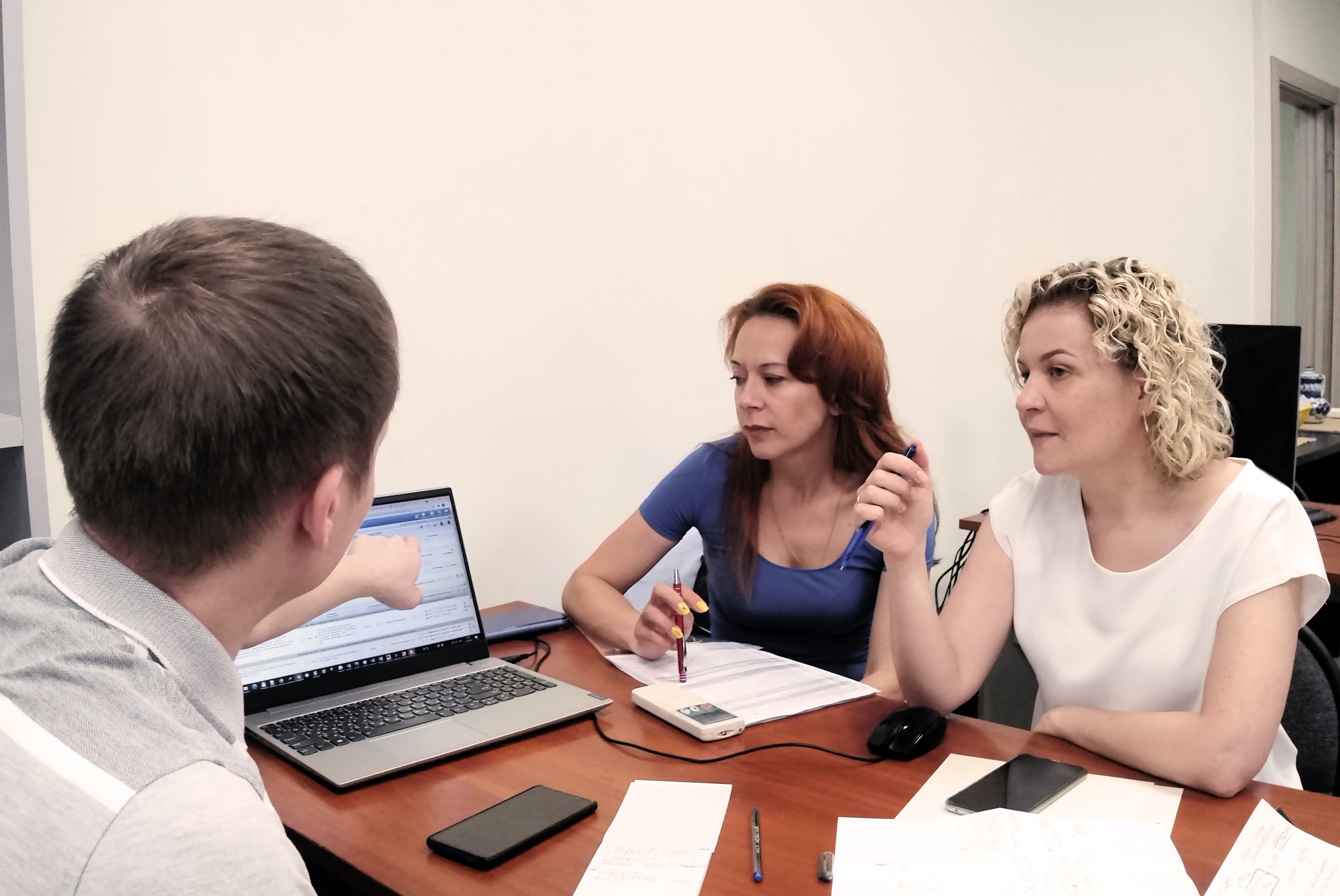 Техподдержка: проведена очная консультативная сессия для специалистов Красноярска.